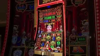 Phoenix Link free games feature on a $25 bet! #slot #slotscasinogames #casinogame #hardrockcasino