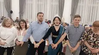Kulenova seka - kolo sudionika natjecanja i gosti