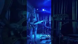 Praying Mantis -Lovers to the Grave ,amazing