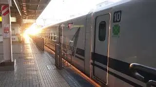 2026年1月7日 東海道新幹線N700A下り ひかり号、光の中へ浜松駅発車！