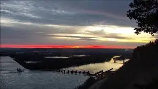 Fast sunrise at Great Sprit Bluff ♪♪