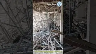 Disassemble scaffolding tubes process: high load carrying scaffolding base dismantling safely