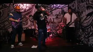 Sin Direccion at Regal Inn 12/19/2025
