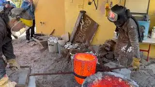 Bronzest&oslash;bning.  Shell Casting