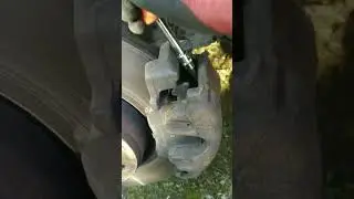 Как убрать мерзкий скрип тормозов #авто #ауди #лайфхак
