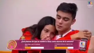 Dennis y Angie ( Dengie) en la academia !! Son novios o amigos?????