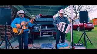 Llevale Esta Carta A Esther-Ricardo y Genaro