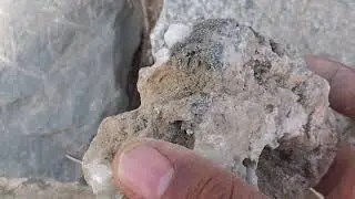 how do you identify gold ore