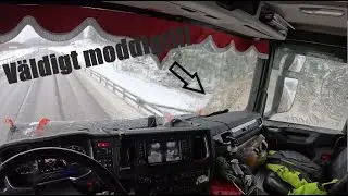 Väldigt moddigt!!! (Plogning med Scanian)