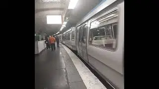 Metro -08 Republic #paris #french #metro