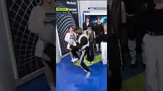 I.N doing Slick Back Challenge😂 #skz #straykids #yangjeongin #jeongin #kpop #shorts #gidle #miyeon