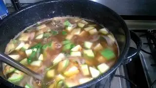 Caldo de tentaculos de calamar