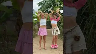 How did she do that?🤯 @Belitskay #twins #dance #viral #travel