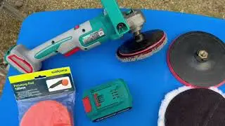 Polishing a Yacht or Boat gelcoat with compound