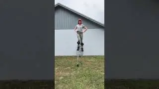 Walk this way 💫 #stilts #performer #entertainer #dancer #circus #circusarts