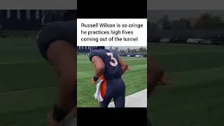 Russell Wilson Gotta Practice His High Fives