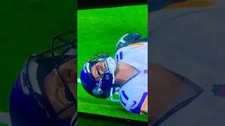 Carson Wentz taking a beating tonight! #lachargers #footballshort #subscribe #football #vikings