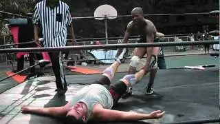 Coop Davil  moonsault corckscrew