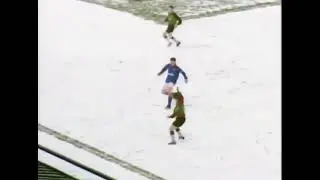 Invisible Ball | Boxing Day,1995 Glentoran play Linfield with an invisible football |Funny Football