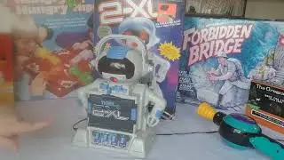Tiger Electronics 2XL Robot 1993
