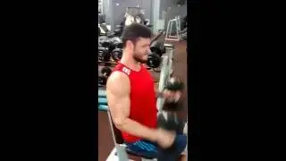 Treino de b&iacute;ceps e tr&iacute;ceps - Fernando Zacharias