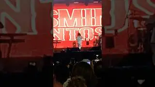3》Virada de ano. Pa&ccedil;o municipal de S&atilde;o Bernardo do Campo 🔥 🎆 🧨. Artista no palco