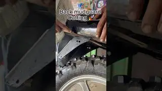 Back mudguard cutting in splendor 🚀 #splendor #viralvideo #reelsinstagram