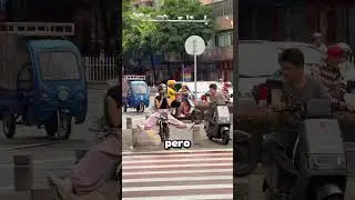 Nadie podía levantar su moto… hasta que ella lo hizo 😱