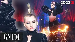 Der letzte Walk vor dem Finale - wer begeistert in seinem brennenden Kleid? | GNTM 2022 ProSieben