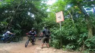 The Rockdevil doin their DD stuns