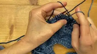 Catching the float when working colourwork knitting.