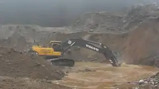 Экскаватор Volvo EC 290 CL и фронтальный погрузчик Volvo L120