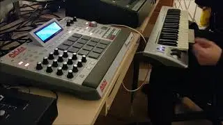 Thew's - Ensoniq EPS 16 plus and MPC Renaissance Beat video