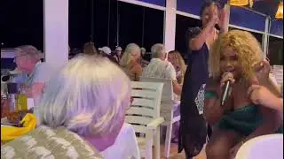 Live Music El Greek del Puerto. #livemusic #cocktails #esteponaport #greek #cuisine