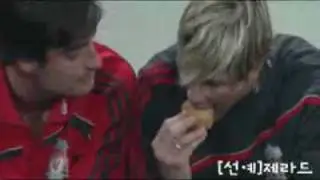Fernando Torres vs Albert Riera - Fight For Food [HD]