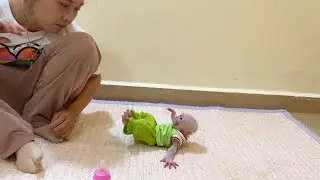 Pavpav Too Much Attached With His Mom Till She Can't Go To Work