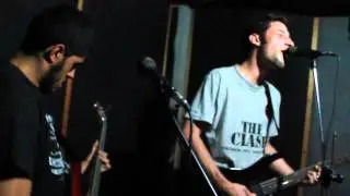 Alguién cayo muerto - La furia (Cover)