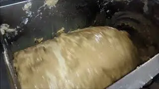 Haciendo masa para tamales