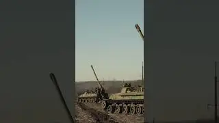 152-mm self-propelled howitzer 2S5 Giatsint-S RUSSIAN GUN