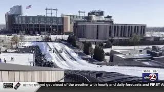 Green Bay families enjoy free tubing at Titletown’s Ariens Hill