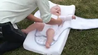 www.oopsie.com.au Aden and Anais Easy Swaddle  simplify the act of swaddling