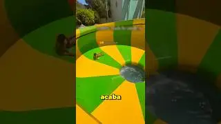 Esta Chica Logro Levantarse En El Parque Acuatico 😲