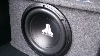 JL Audio 10 Inch Sub / JL CS110 Sealed box