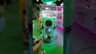 Dinibao Factory Coin Operated Arcade Games Egg Man Machine Prize Vending Machine For Sale