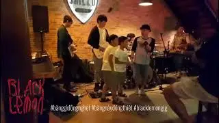 Black Lemon with cool kids