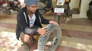 Royal Enfield Himalayan Tyre puncture| first Tyre puncture of Himalayan|Himalayan rear tyre puncture