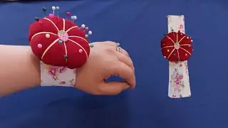 Easy DIY Pincushion Tutorial / Make Your Own Wrist Pincushion