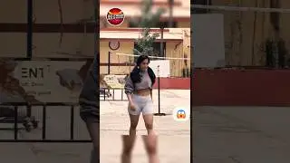 Neha Bhasin Cloth 😱 | Bollywood Breaking News - BOLLYWOOD BOLLYWOOD