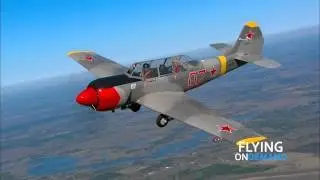 Throaty Radial Engined Yak-52 Aerobatics