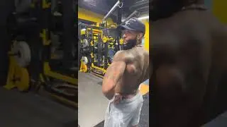 Gettin big in the gym 😮&zwj;💨😮&zwj;💨💪🏾💪🏾